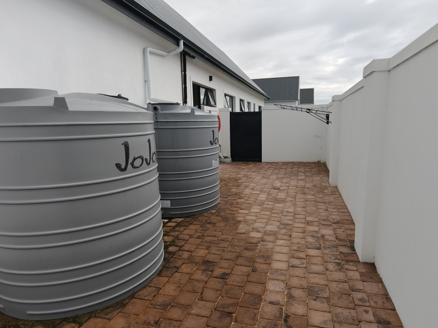 To Let 4 Bedroom Property for Rent in St Francis Links Eastern Cape